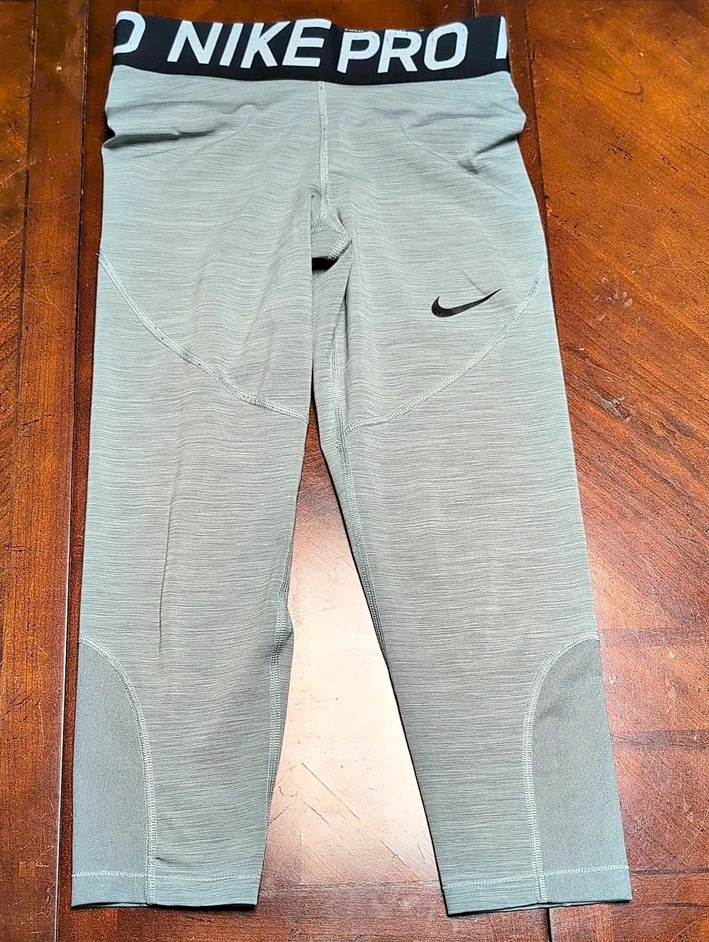 Nike Pro Dri-FIT Capri Leggings Gray Woman's Small